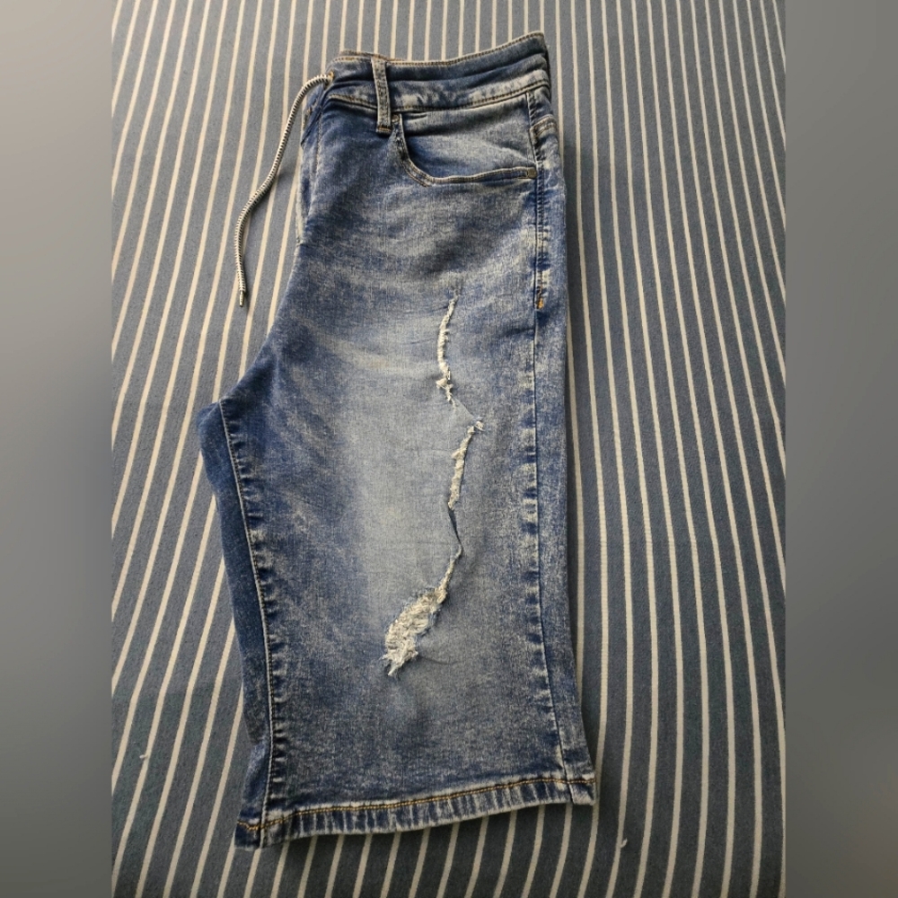 Guess Men's Blue Denim Shorts ( Excellent Condition)